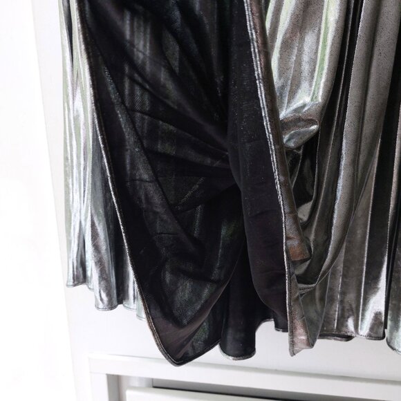 Michael Kors Pleated Silver Metallic Lamé Skirt with Elastic Waist S/M - Picture 4 of 10